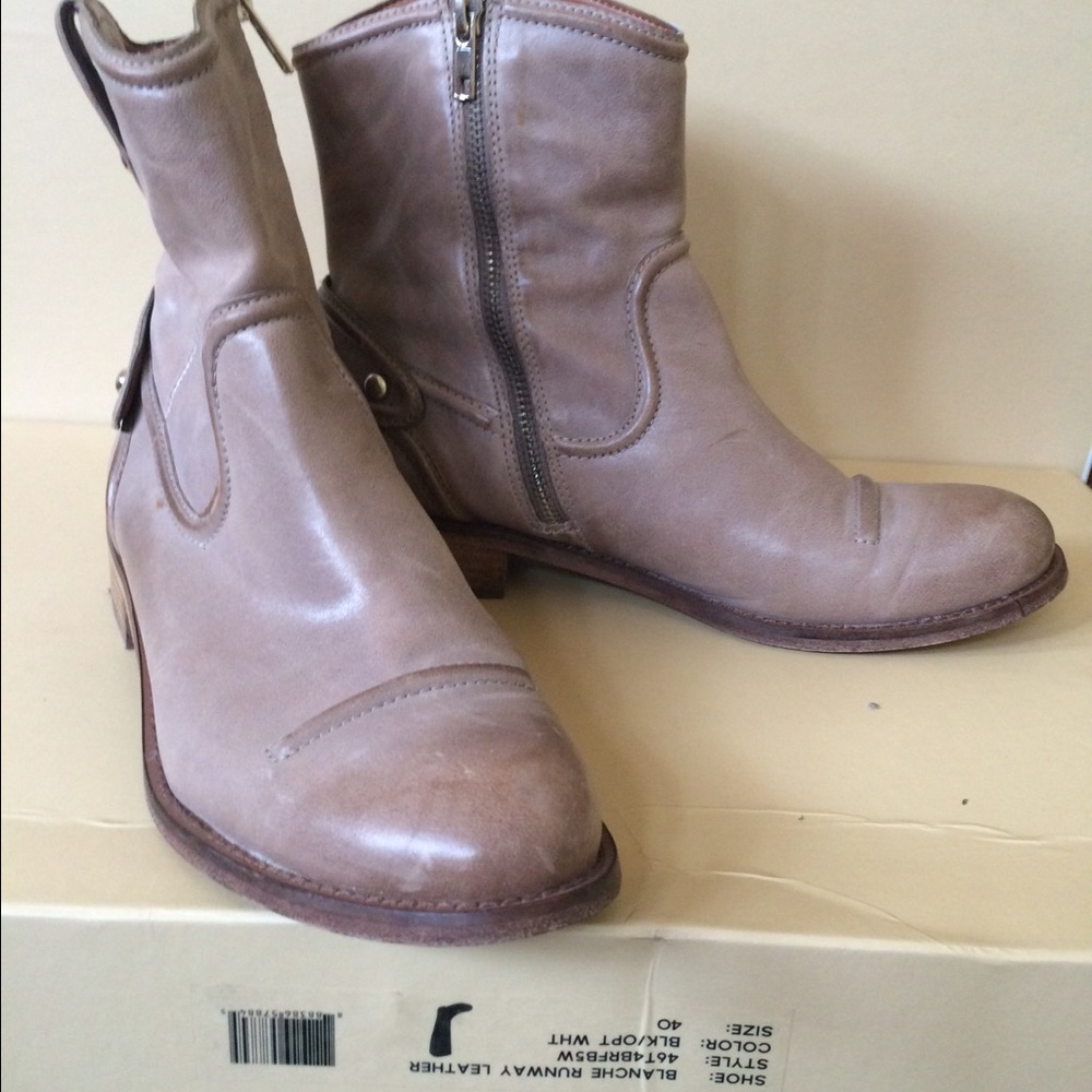 Juicy Couture Boots 👢
